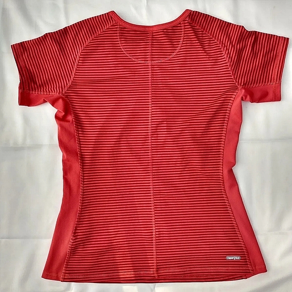 The North Face Womens fitted top Short Sleeve red stripe Vapor Wick M RN#61661 - Picture 5 of 6